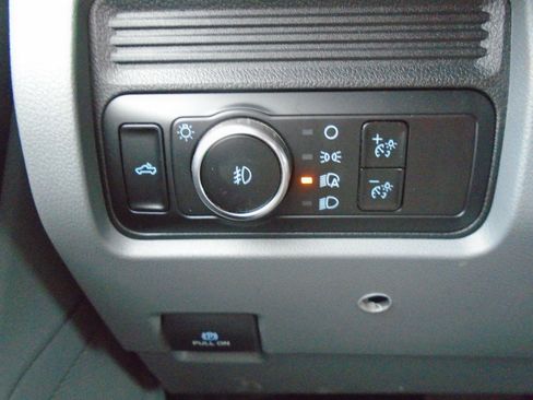 Certified 2023 Ford F250 XL w/ Snow Plow Prep Package image 21