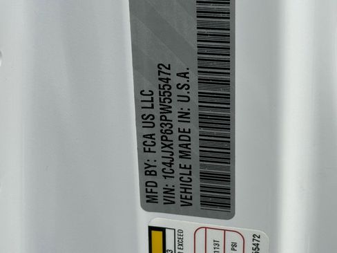 Used 2023 Jeep Wrangler Unlimited Sahara image 48