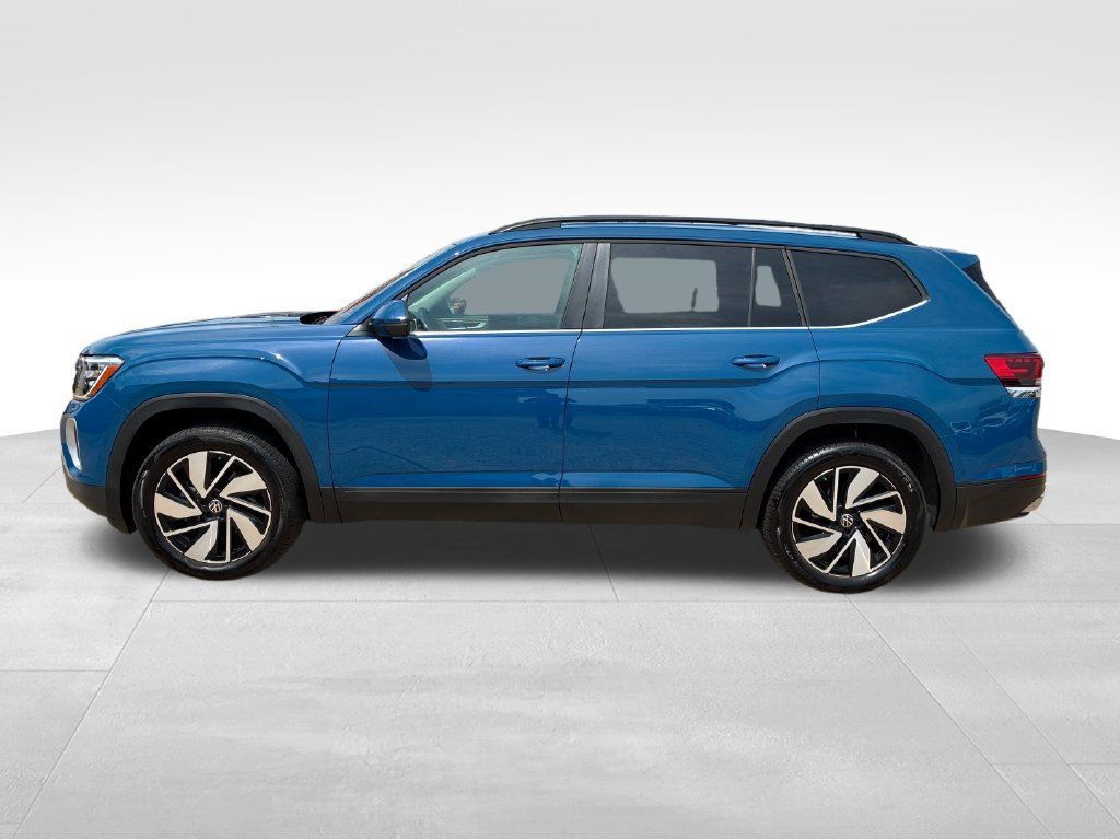 Used 2026 Volkswagen Atlas SE AWD/4WD image 2
