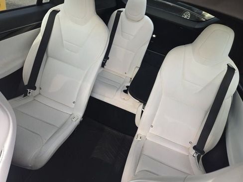 Used 2016 Tesla Model X 75D AWD/4WD image 8