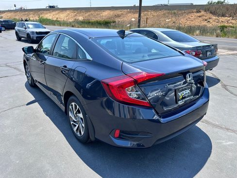 Used 2018 Honda Civic EX image 4