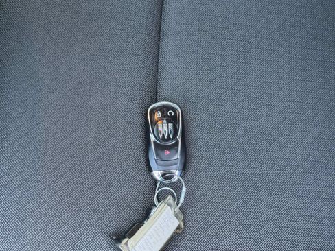 Used 2025 Buick Encore GX Preferred AWD/4WD image 21