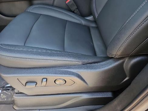 Used 2026 Chevrolet Tahoe LT RWD image 21