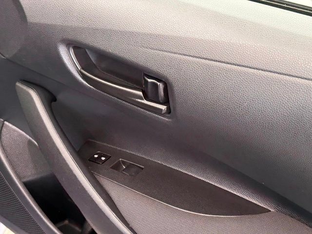 Used 2025 Toyota Corolla LE FWD image 22