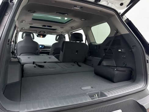 Used 2024 Kia EV9 Wind image 32