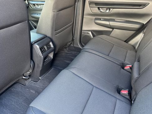 Used 2024 Honda CR-V EX image 9