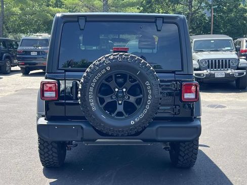 Used 2022 Jeep Wrangler Sport AWD/4WD image 6