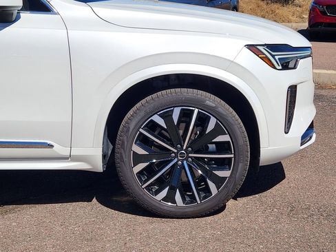 New 2025 Volvo XC90 B6 Core w/ Protection Package Premier image 29