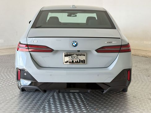 New 2026 BMW i5 eDrive40 w/ M Sport Package AWD/4WD image 10