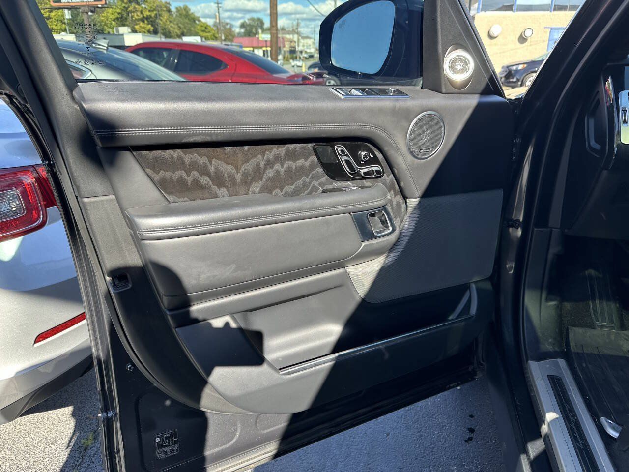 Used 2018 Land Rover Range Rover Autobiography AWD/4WD image 22