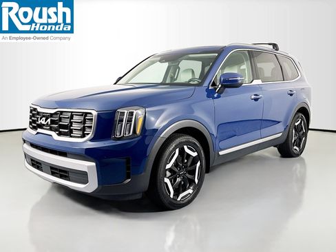 Used 2023 Kia Telluride S w/ S Sunroof Package image 1