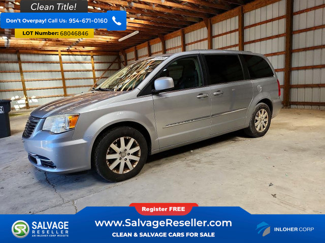 Used 2014 Chrysler Town & Country Touring FWD image 1