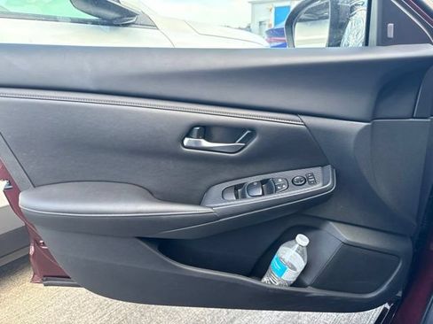 Used 2025 Nissan Sentra SV FWD image 12