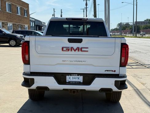 Used 2020 GMC Sierra 1500 AT4 w/ AT4 Premium Package AWD/4WD image 8