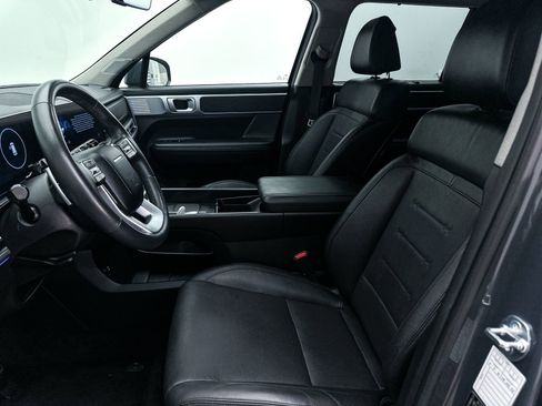 Used 2025 Hyundai Santa Fe Limited AWD/4WD image 19