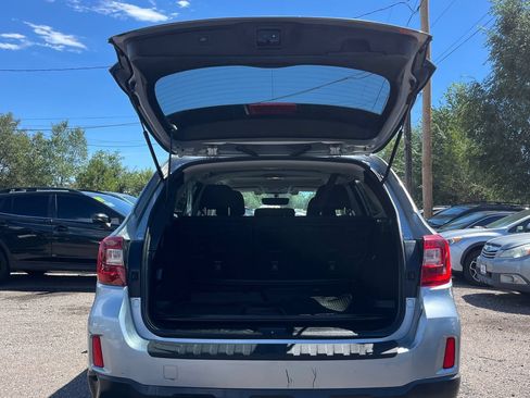 Used 2017 Subaru Outback 2.5i Premium AWD/4WD image 22