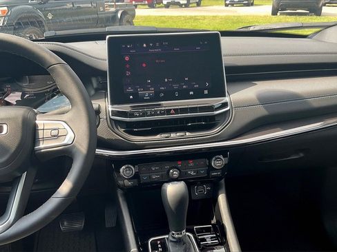 New 2025 Jeep Compass Latitude w/ Convenience Group image 7