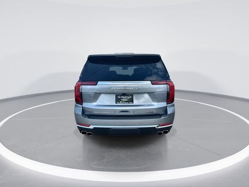 New 2026 GMC Yukon XL Denali w/ Sun & Power Step Package AWD/4WD image 7