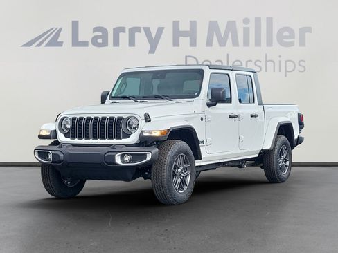 New 2025 Jeep Gladiator Sport image 1