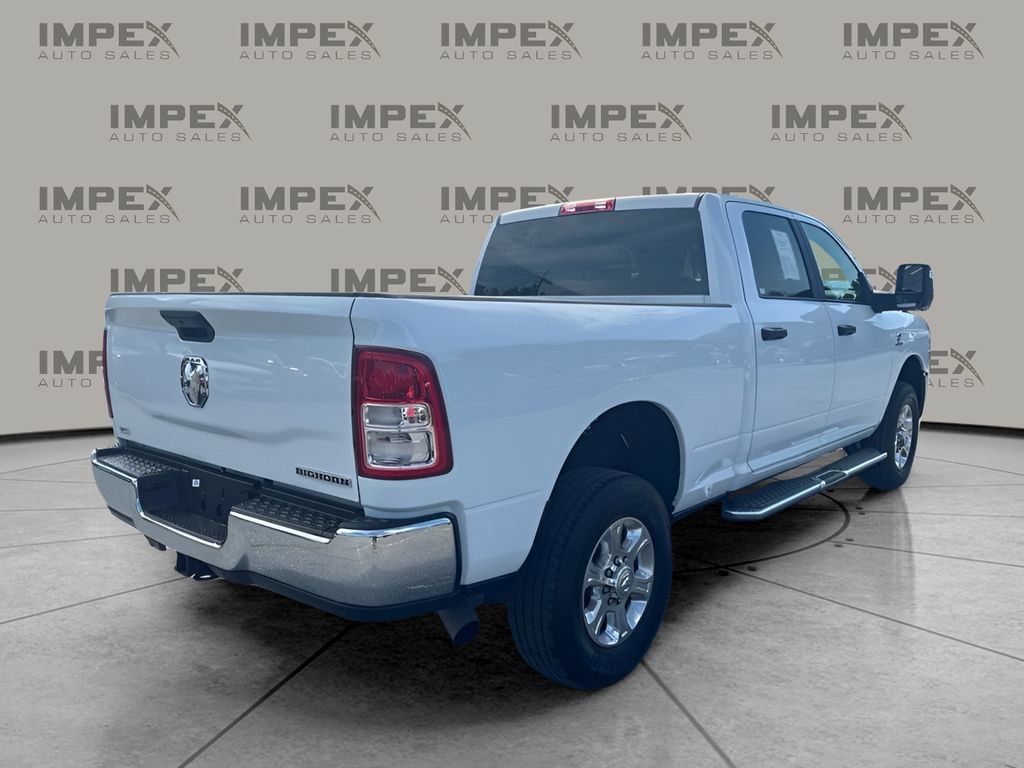 Used 2024 RAM 2500 Big Horn AWD/4WD image 3
