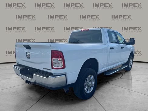 Used 2024 RAM 2500 Big Horn AWD/4WD image 3