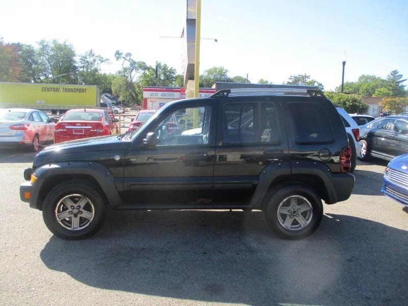 Used 2005 Jeep Liberty Renegade AWD/4WD image 4