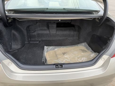 Used 2015 Toyota Camry XLE image 15