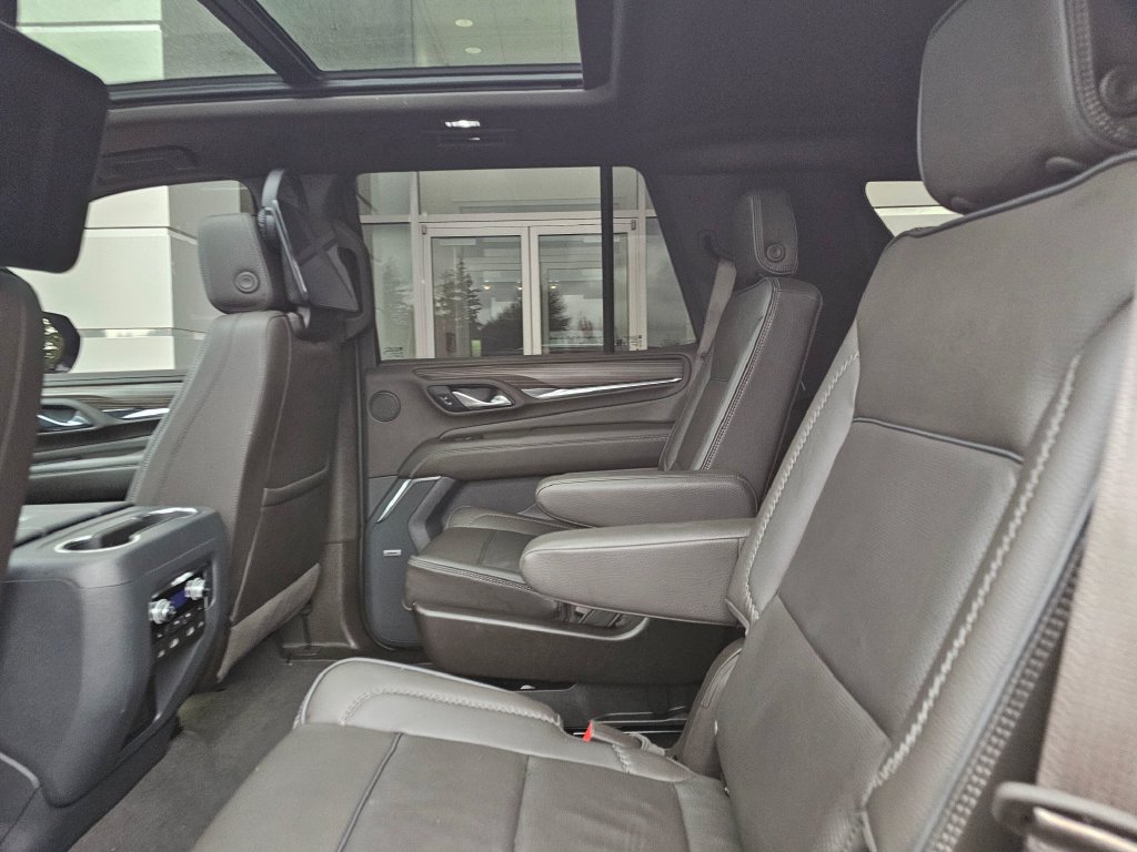 Used 2024 GMC Yukon Denali w/ Denali Reserve Package AWD/4WD image 20