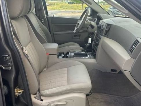 Used 2005 Jeep Grand Cherokee Laredo AWD/4WD image 15