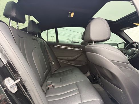 Used 2019 BMW 530i xDrive image 32