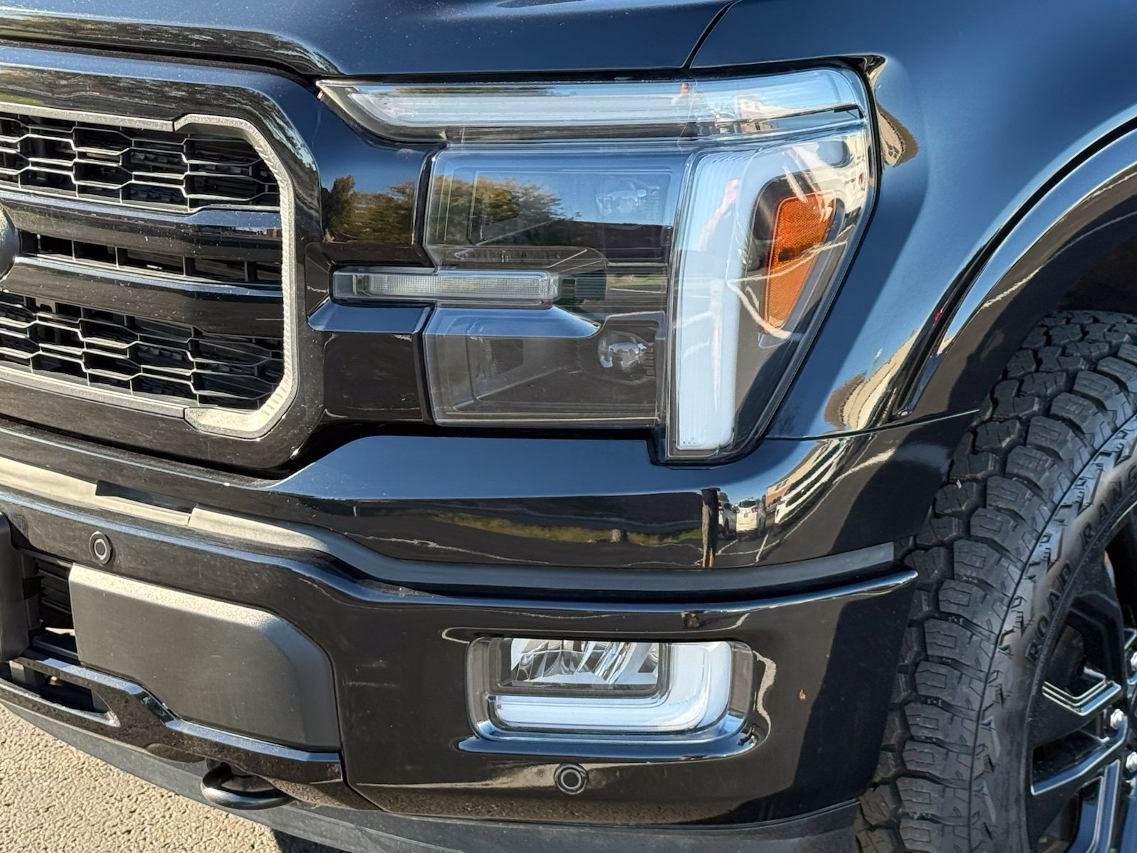 Used 2024 Ford F150 Lariat w/ Equipment Group 502A High AWD/4WD image 9