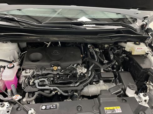 Used 2024 Toyota Sienna XSE image 39