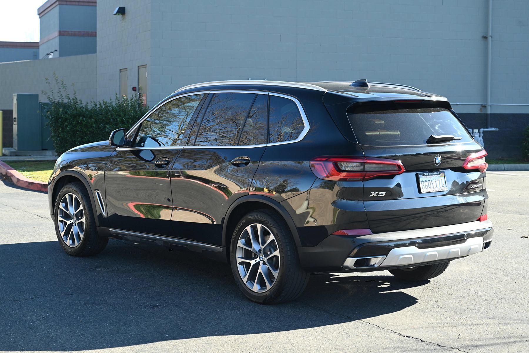 Used 2019 BMW X5 xDrive40i w/ Convenience Package AWD/4WD image 5
