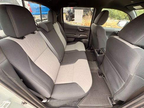 Used 2023 Toyota Tacoma TRD Sport AWD/4WD image 34
