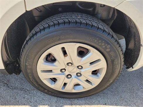 Certified 2018 Dodge Journey SE image 19