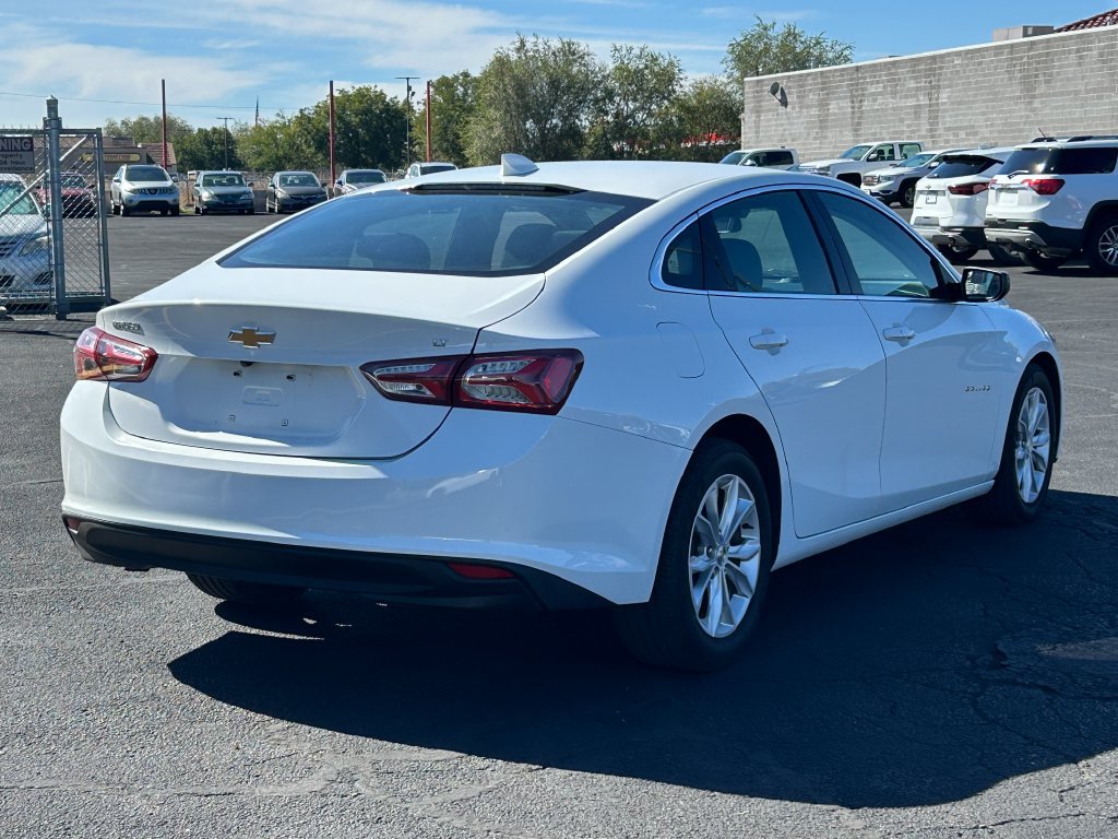 Used 2022 Chevrolet Malibu LT FWD image 3