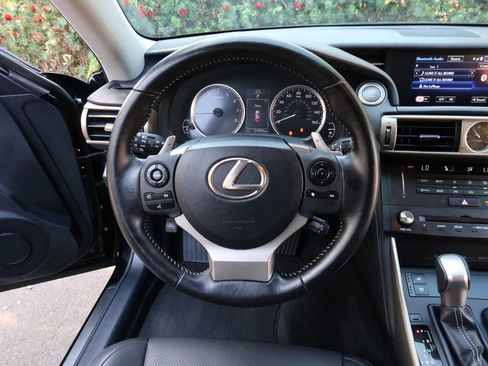 Used 2016 Lexus IS 300 AWD image 29