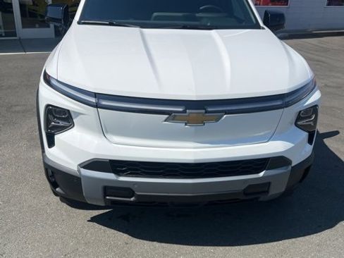 New 2026 Chevrolet Silverado EV LT image 2