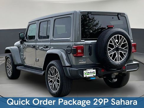 Used 2023 Jeep Wrangler Unlimited Sahara w/ Cold Weather Group AWD/4WD image 4