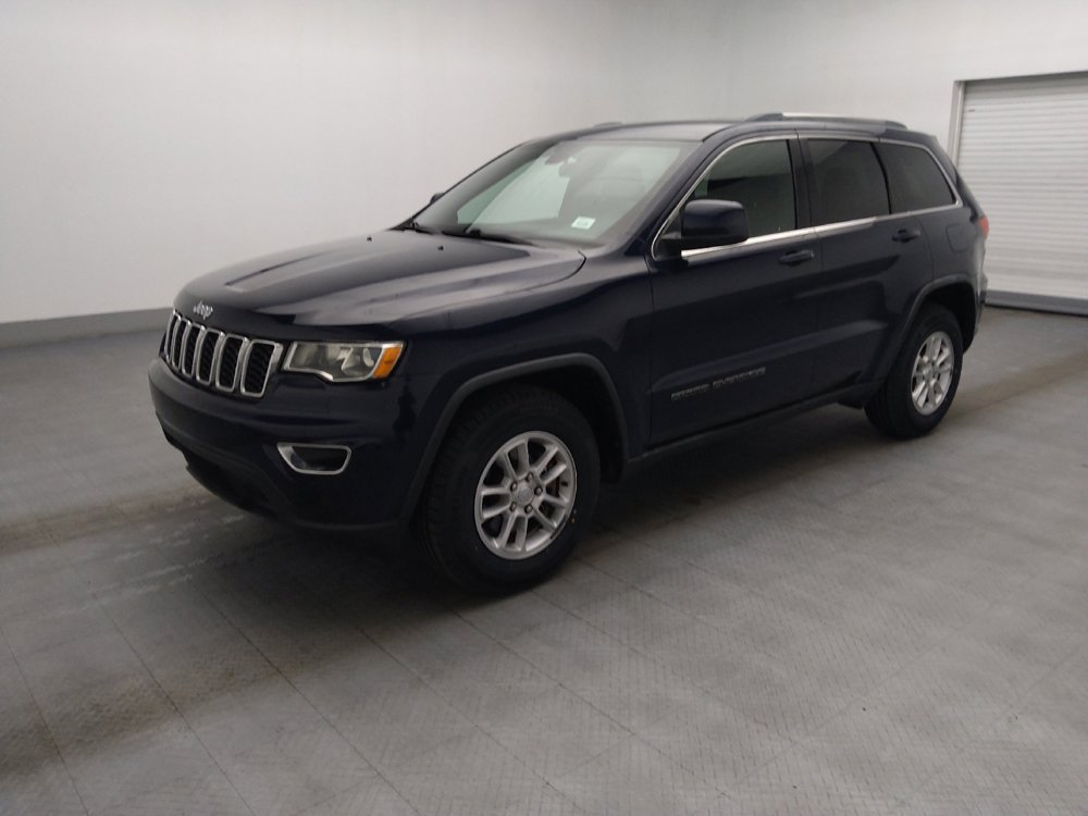 Used 2018 Jeep Grand Cherokee Laredo RWD image 2