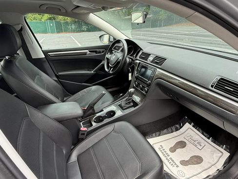 Used 2016 Volkswagen Passat 1.8T SE FWD image 15