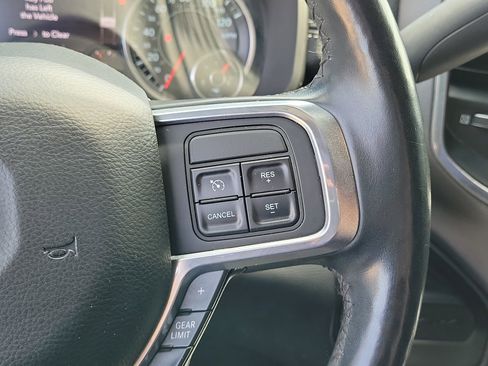 Used 2019 RAM 2500 Laramie w/ Black Appearance Package AWD/4WD image 23