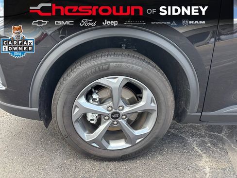 Used 2026 Ford Escape ST-Line w/ Cold Weather Package AWD/4WD image 9