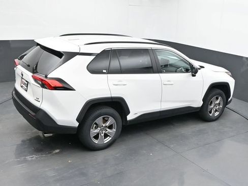 Used 2024 Toyota RAV4 LE AWD/4WD image 39