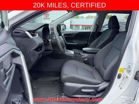 Certified 2023 Toyota RAV4 LE AWD/4WD image 11