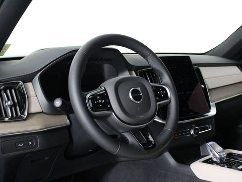 New 2026 Volvo XC90 T8 Ultra w/ Protection Package Premier AWD/4WD image 8