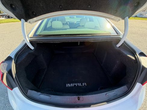Used 2018 Chevrolet Impala LT w/ Sunroof and Spoiler Package FWD image 7