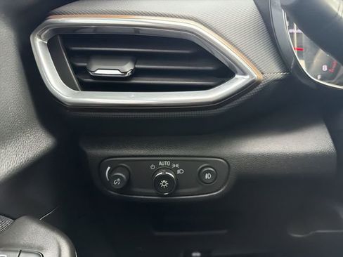 Used 2023 Chevrolet TrailBlazer ACTIV w/ Convenience Package image 18