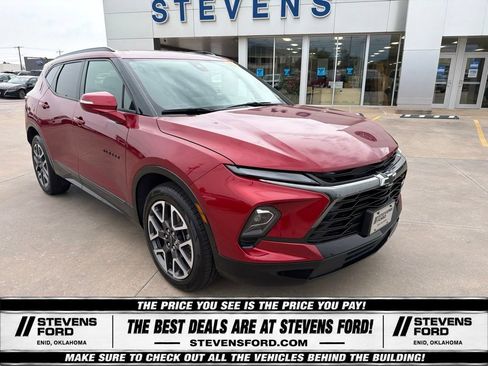 Used 2025 Chevrolet Blazer RS FWD image 4