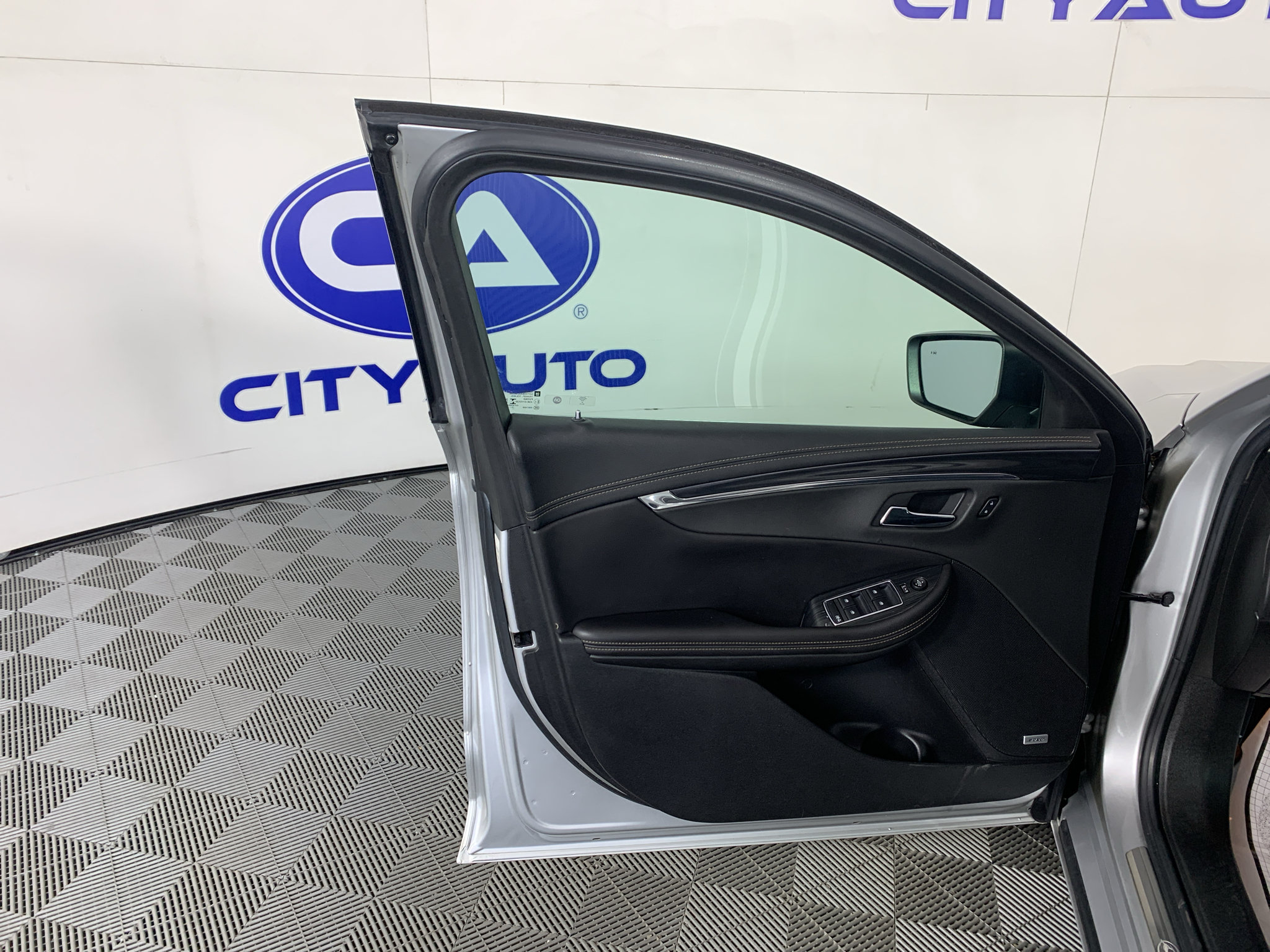 Used 2020 Chevrolet Impala Premier FWD image 13